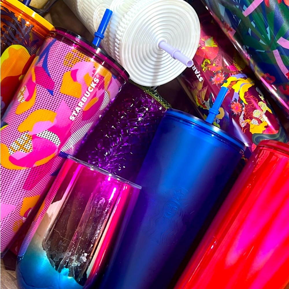 Starbucks tumbler lot
